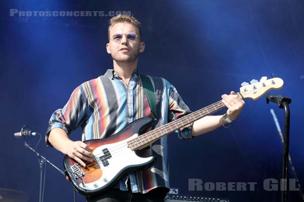 SAM FENDER - 2019-08-25 - SAINT CLOUD - Domaine National - Scene de la Cascade - 